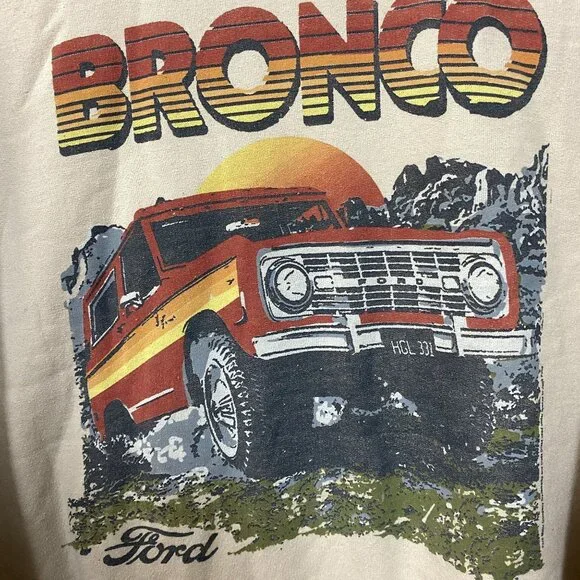 Ford Bronco Mountain Range crewneck size Medium - Picture 2 of 4